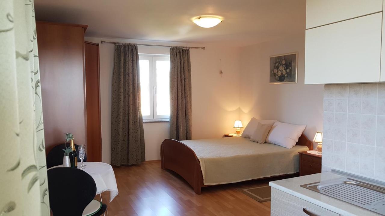 מאלינסקה Apartmani Diva מראה חיצוני תמונה